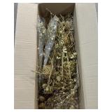 Gold Christmas Floral, Birds, Stars, Spiral Picks