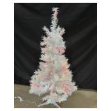 4ft White Pre Lit Tree - works