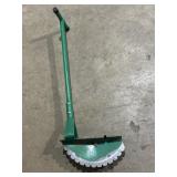 manual lawn edger or root cutter edger