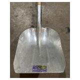 Yard works heavy duty aluminum scoop shovel