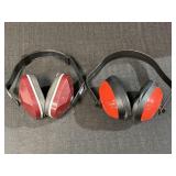 2 pair of safety earmuffs
