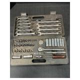 Metrinch combination wrench & socket set