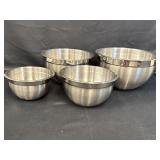 Kirkland 4pc stacking stainless steel mixing bowl