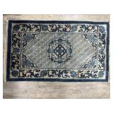 31" x 18" Blue & Beige Wool Rug
