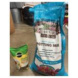 Potting Mix & Miracle Gro Shake & Feed