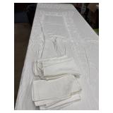Rectangle linen table cloth with 9 napkins
