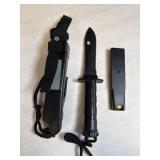 U.S. Airforce Survival knife w/ 5 1/4' saw back