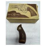 Aje Eagle Grips J-Frame Scroll w/ box