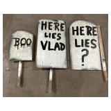 3 Wooden Halloween Grave Stones