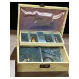 Vtg jewelry box with fold open shelf, blue lining,