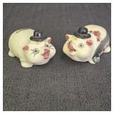 VTG Ceramic Pig w/ Hat Salt & Pepper Shakers