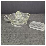VTG. Clear Glass Juicer & Ribbed Lid for dish