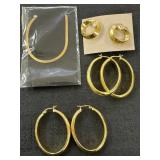 Gold Toned Bracelet & Earrings