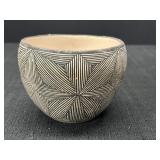 3.5" Native American  Acoma Pottery Pot