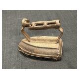 Cast Iron Sad Iron W/ Trivet