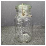 Ball Ideal Qt. Jar w/ Green Deppresion Lid & Latch