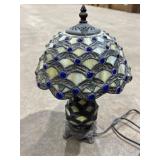 Tiffany Style Scalloped Stained Glass Table Lamp