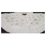 Christmas Pillow, Snowflake Tree Skirt