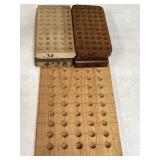 5 wooden loading blocks