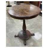 Oak Round Parlor Table w/ Pedestal