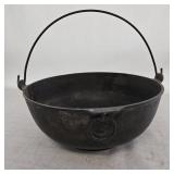 VTG 'Favorite Piqua Ware' Cast Iron No. 4 Kettle