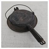 VTG Wagner Ware Sidney -O- Cast Iron Waffle Iron