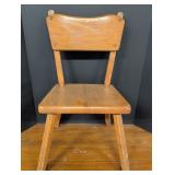 Child's Maple oak chair w/ fluted legs