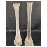 (2) 16in clear glass vases.  Ribbed Swung Stretch