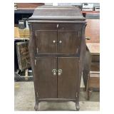 Victrola Talking Machine in Mahogany