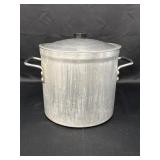 EagleWear 12qt. aluminum stock pot.  Has lid but
