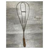 30in wire rug beater with wood handle