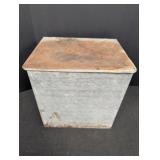 Vtg galvanized milk box Cumberland Case Co.