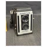 Spartus Full-Vue 120 film synchronized TLR camera