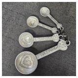 Metal Heart Measuring Spoon Set
