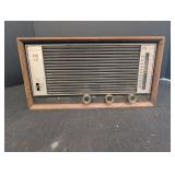 Zenith FM/AM Solid State electric radio works