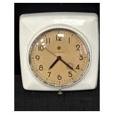 Vtg. General Electric wall clock, 7 x 7in.  Works.