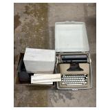 Heritage deluxe typewriter & ribbon cartridges