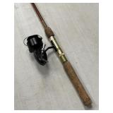 Wright & McGill Fishing rod w/Garcia Mitchell 330