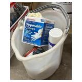 Oval plastic cleaning bucket w/handle & pour