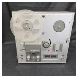 Vintage Akai 1710W Reel-To-Reel Tape Recorder