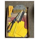 Purdy 10 in 1 multi tool & wire brush, plastic