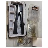 Hand Rivet Gun & Rivets
