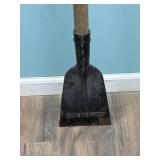 True  Temper 7in scraper, wood handle