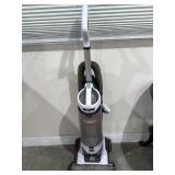Hoover high performance swivel vacuum