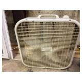 Lasko floor fan works