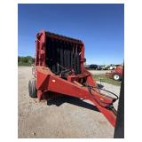 IH 2400 Round Baler