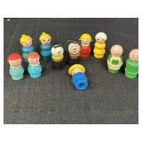 Vtg Fisher Price Little People