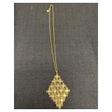 Sarah Coventry gold toned Necklace