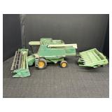 ERTL JD 9510 Maximizer Combine, Corn & Soybean