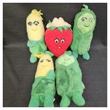 (5) 1980 Del Monte Country Yumkin Plushies